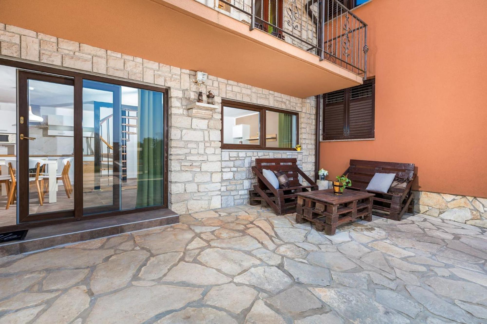 Holiday Home Dori Fazana Luaran gambar